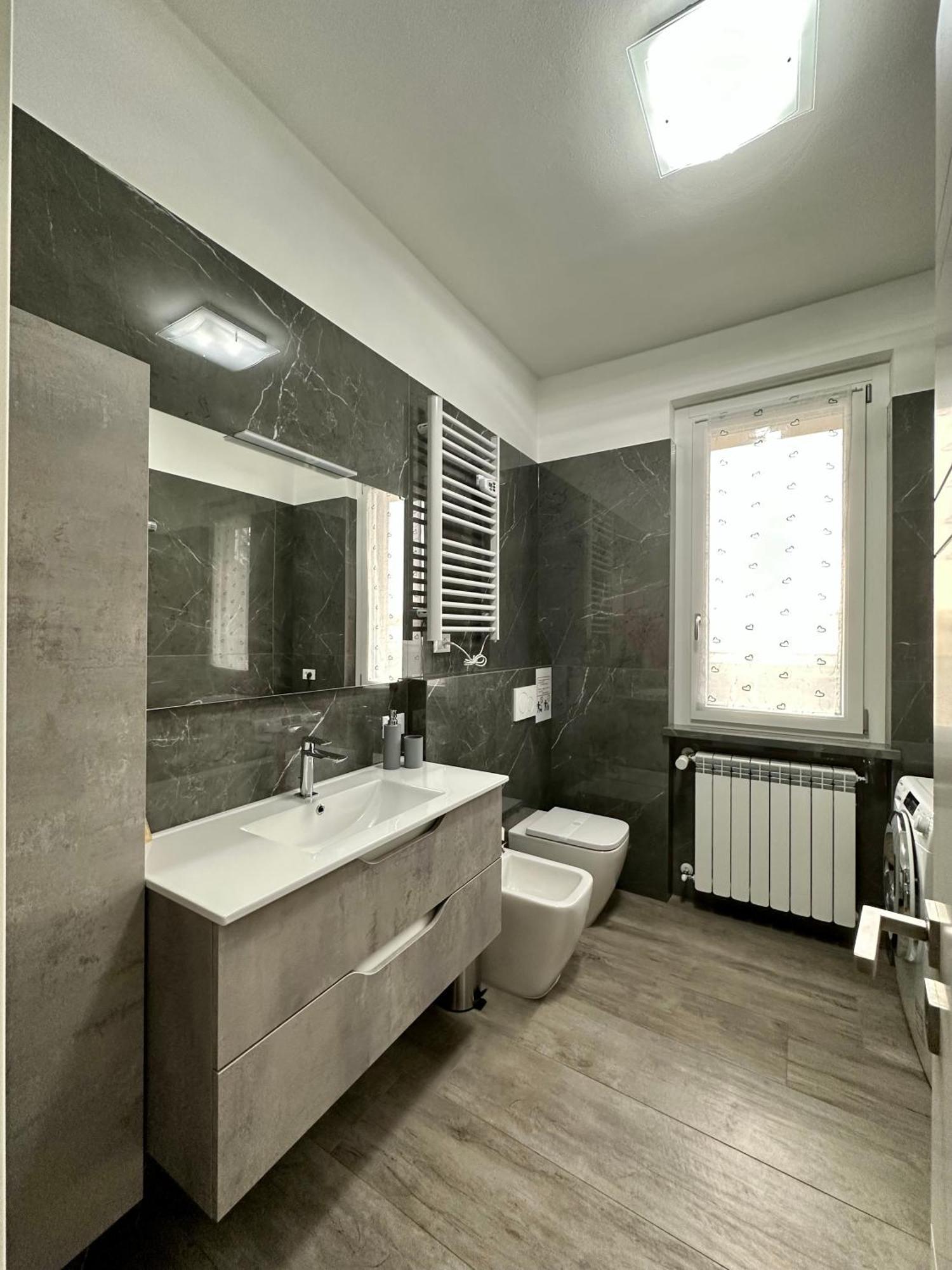 Apartment 3 *